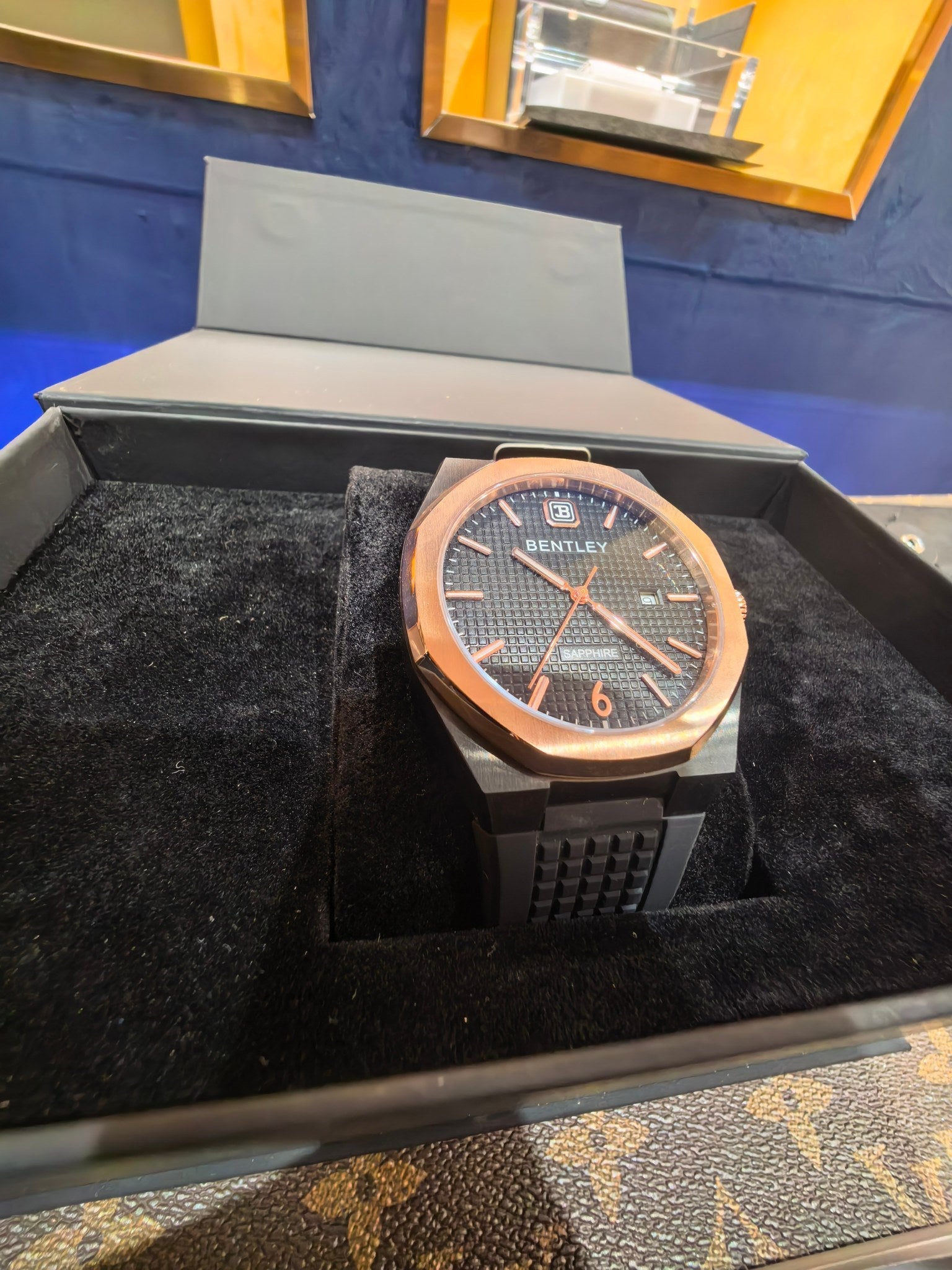 THE AURARAY BL-24-35