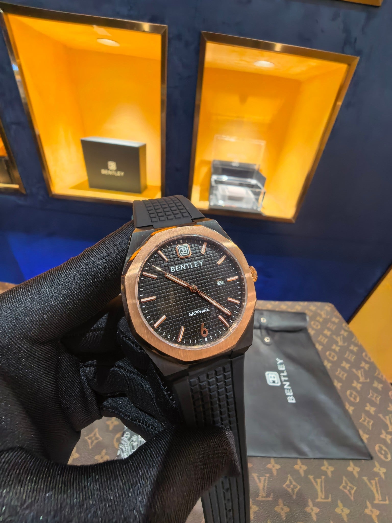 THE AURARAY BL-24-35
